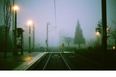 “你在干嘛?”“和你聊天”我觉得这就是最暖心的话