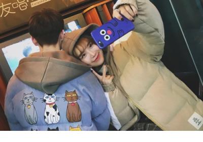 聊天逗对方开心的话题 逗女朋友开心的话短句