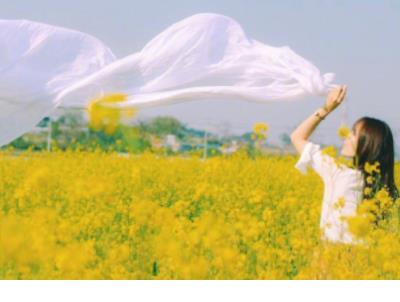 抖音说说配图女生 抖音最火的搞笑说说