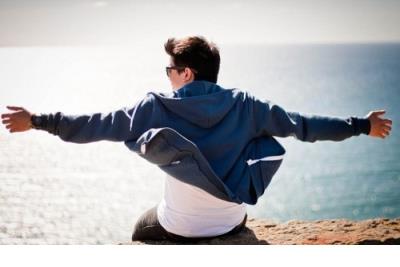 霸气伤感说说致自己 伤感说说图片致自己