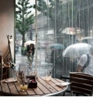 关于雨天的句子_无尽的雨点敲打着外面的玻璃