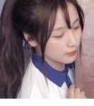 抖音天热的搞笑句子*天热得要死,想拼命吃冰淇淋