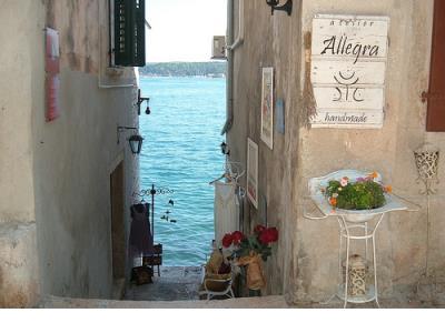 qq说说大全伤感一段话 qq说说配图伤感