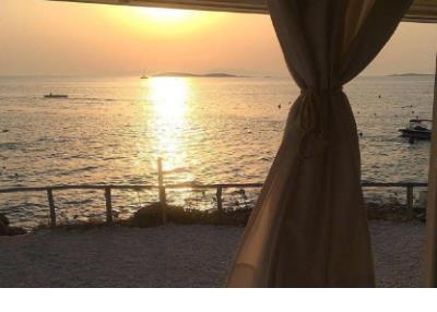 qq说说大全带图片配图