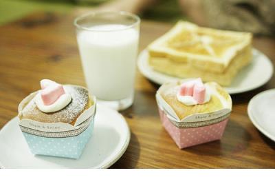 描写一个人失落的样子的段落