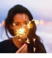 适合发朋友圈的句子伤感简短_多年以后,你听到我的名字会笑着说不知道