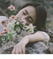 形容很幸福很知足的句子/每当我想起你,我的心总是充满温暖