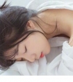 深夜一个人孤独痛哭的说说/我能在我听的每首歌里找到你的踪迹