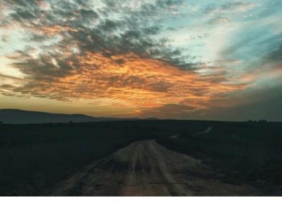 关于下雨天的心情说说:今天中午,云清将在工地吃晚饭