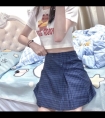 老师穿皮裤,我好硬:同桌把我扒了给全班看