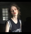 坐到桌上 腿张开 h*直捣小核揉捏娇乳