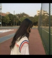 他强硬的抬起她的腿挺进|清纯校花自慰小说