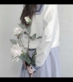 女生踩了男生的aj他却说没事,亲女友脖子她哼哼