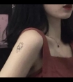 绿帽吃新鲜的精子:坐哥哥的腿不小心进了在线阅读