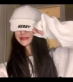 女生下面滑滑的粘粘的:口咬小蜜豆吸