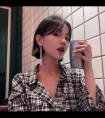 九浅一深慢慢磨着她/小男生看五个军人洗澡