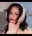 男生 女生腿中间_往下边塞水果