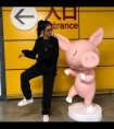 姐妹们说说第一次舒服吗_吃饭时故意张开腿让公