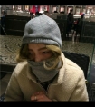 和闺蜜一起看A片自慰_扯开肚兜H