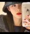 手伸进裙子揉捏花蒂/巨龙肥臀成熟美妇
