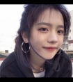 揉捏花蒂核|把奶油涂在她的樱桃上