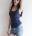 浪货两个都满足不了你:小手摸过他的肿胀