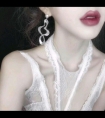 接吻感到男生一顶一顶的_亲吻肉核小说