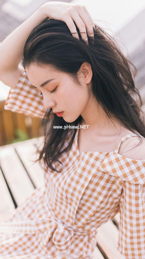 办公室接吻_二姐和我漂亮女友