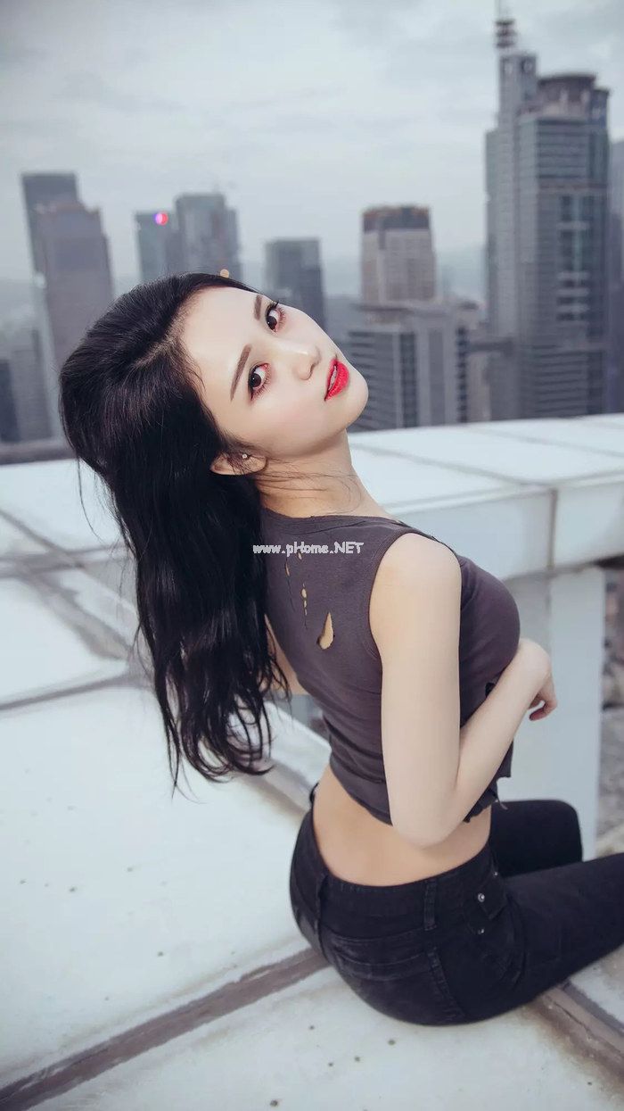 老汉开花苞_诱惑岳母的肥