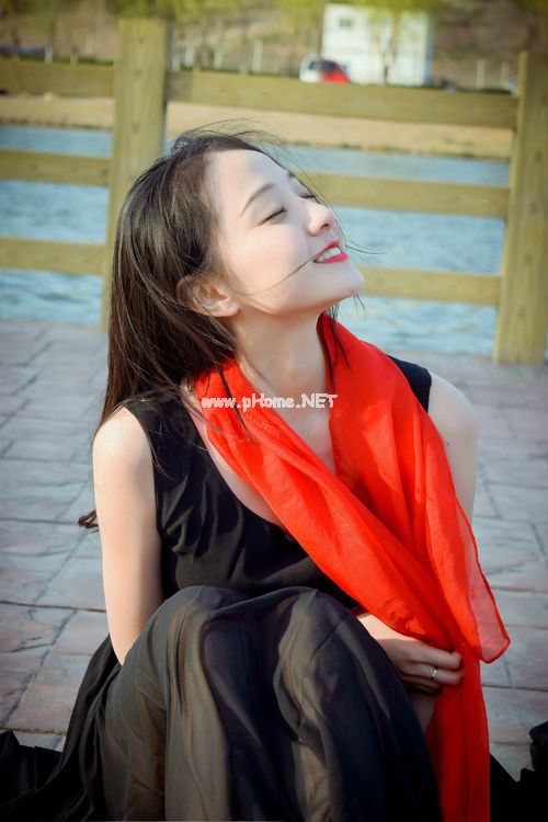 男朋友抱着我在教室做_老产品里也有黄金